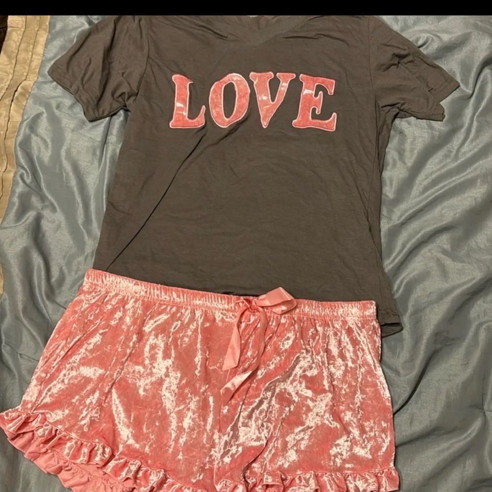 Women’s short pajamas